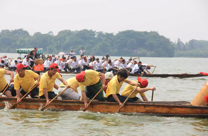 武汉乐农湖畔山庄休闲旅游划船好去处